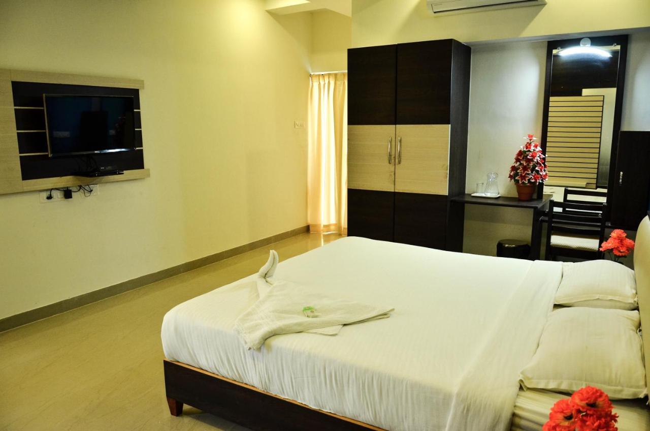 Hotel Ambai Grand Ambāsamudram Exterior foto